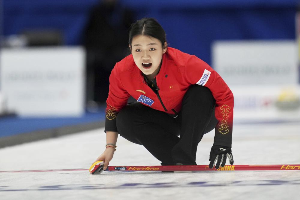 王励勤的妻子是她，曾为奥运会设计亲子装，难怪丈夫能够连连任职